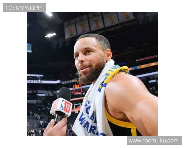 库里谈球队状态:主场赛程助力化学反应提升表现 库里谈球队状态:主场赛程助力化学反应提升表现